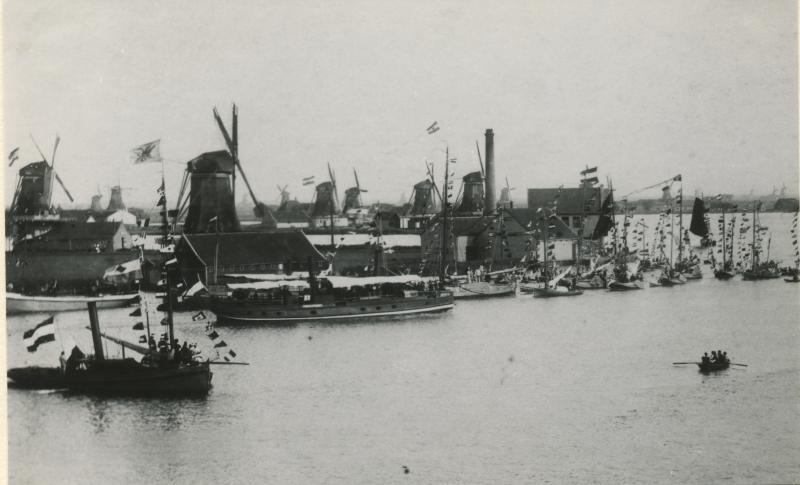 Foto 1910785464